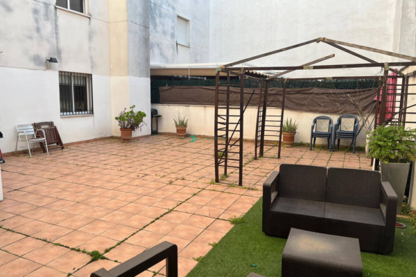 Piso en Benito de Baños Córdoba con 2 patios y ascensor - JCL Inmogroup Córdoba