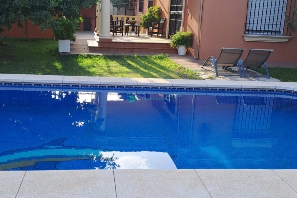 Parcela en La Gorgoja Córdoba con piscina (1.400 m²) - JCL Inmogroup Córdoba