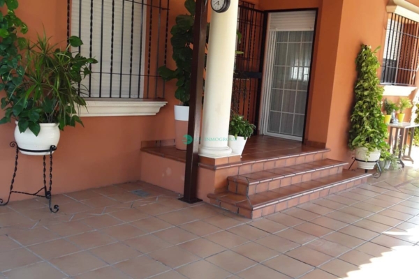 Parcela en La Gorgoja Córdoba con piscina (1.400 m²) - JCL Inmogroup Córdoba