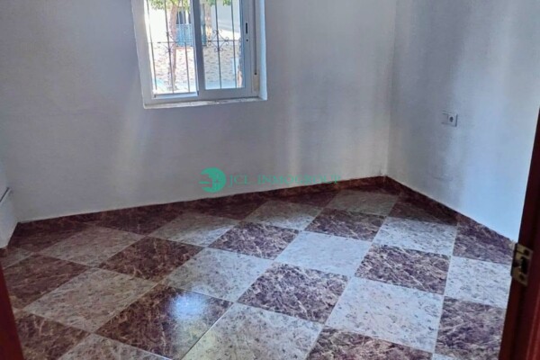 Casa en barrio de Cañero Córdoba en una sola planta con patio (4 habs.) - JCL Inmogroup Córdoba